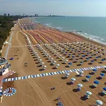 Modern 250mt From The Lignano Sabbiadoro
